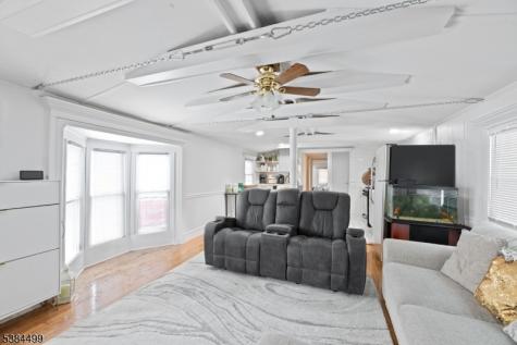 60 Sherwood Park Washington NJ 07853