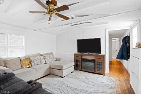 60 Sherwood Park Washington NJ 07853