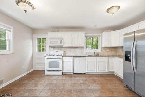 104 14TH Street Cresskill NJ 07626