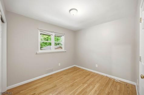 104 14TH Street Cresskill NJ 07626