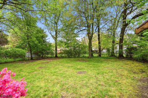 104 14TH Street Cresskill NJ 07626