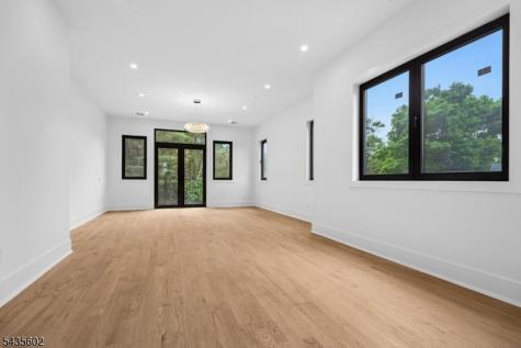 30 Winthrop Road Millburn NJ 07078