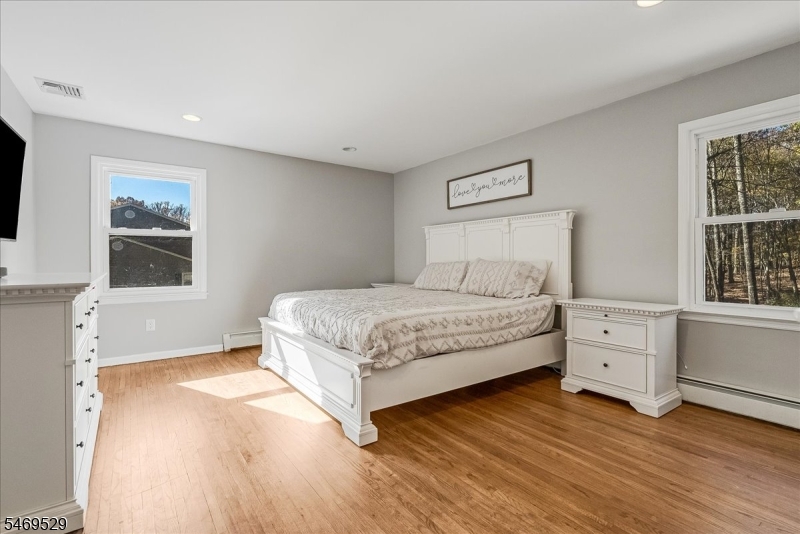 8 Tall Oaks Drive Jefferson NJ 07438
