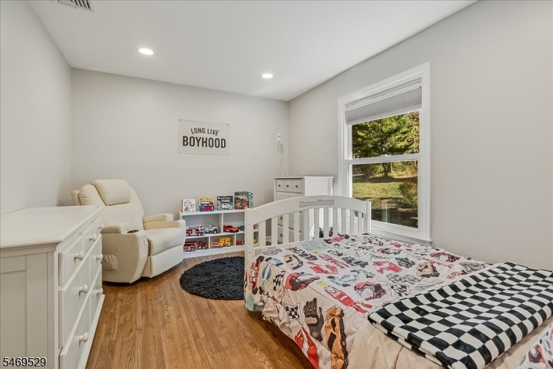 8 Tall Oaks Drive Jefferson NJ 07438