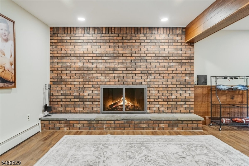 8 Tall Oaks Drive Jefferson NJ 07438