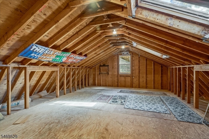 8 Tall Oaks Drive Jefferson NJ 07438