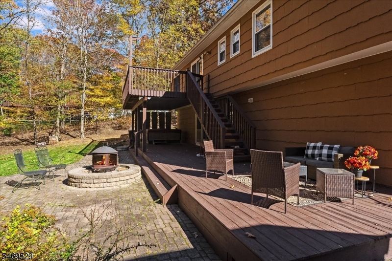 8 Tall Oaks Drive Jefferson NJ 07438