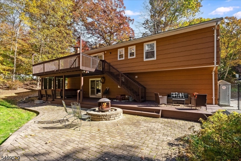 8 Tall Oaks Drive Jefferson NJ 07438