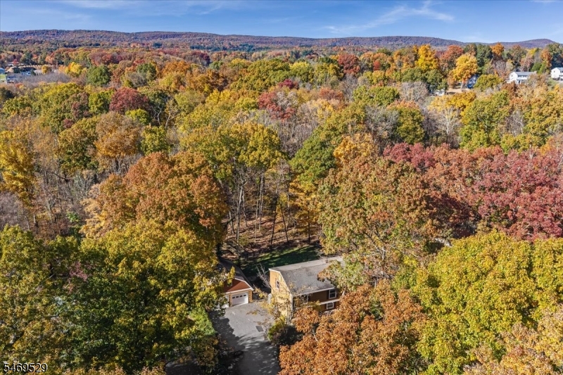 8 Tall Oaks Drive Jefferson NJ 07438
