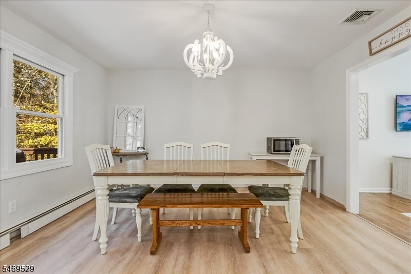 8 Tall Oaks Drive Jefferson NJ 07438