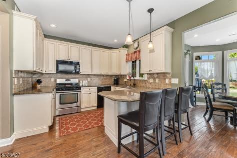 15 Foxwood Lane Lopatcong NJ 08865