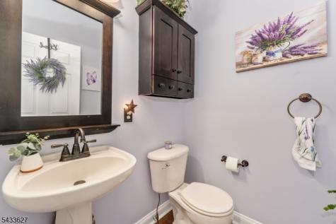 15 Foxwood Lane Lopatcong NJ 08865