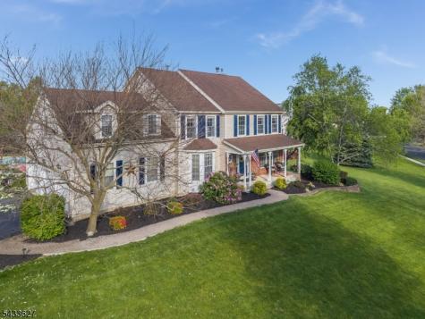 15 Foxwood Lane Lopatcong NJ 08865