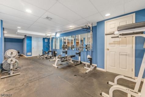 15 Foxwood Lane Lopatcong NJ 08865