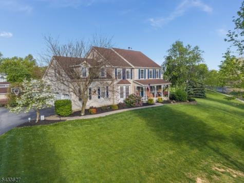 15 Foxwood Lane Lopatcong NJ 08865