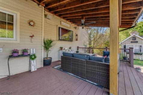 15 Foxwood Lane Lopatcong NJ 08865