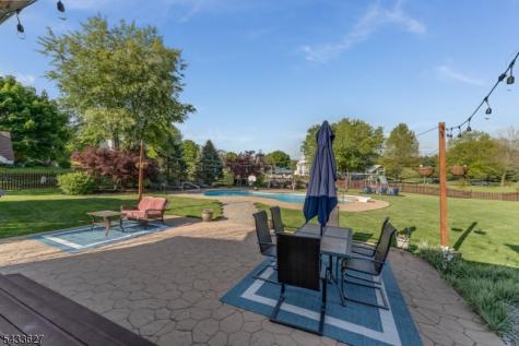 15 Foxwood Lane Lopatcong NJ 08865
