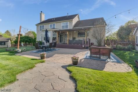 15 Foxwood Lane Lopatcong NJ 08865