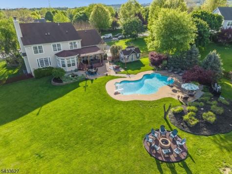 15 Foxwood Lane Lopatcong NJ 08865