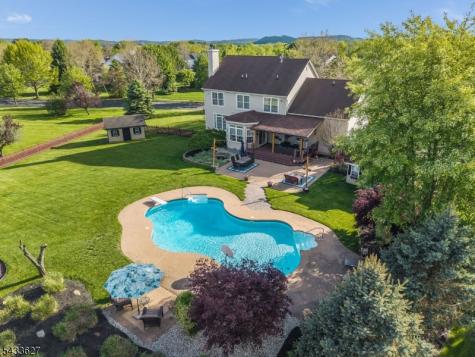 15 Foxwood Lane Lopatcong NJ 08865