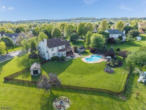 15 Foxwood Lane Lopatcong NJ 08865