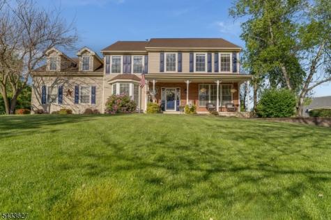 15 Foxwood Lane Lopatcong NJ 08865