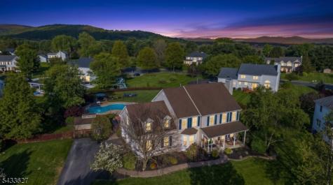 15 Foxwood Lane Lopatcong NJ 08865