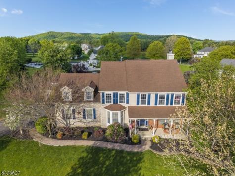 15 Foxwood Lane Lopatcong NJ 08865