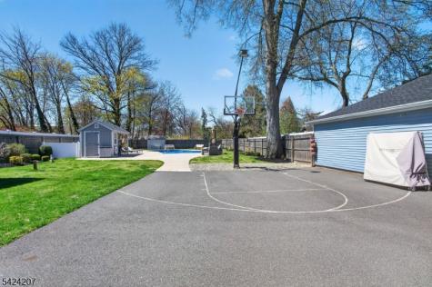 591 Barron Avenue Woodbridge NJ 07095
