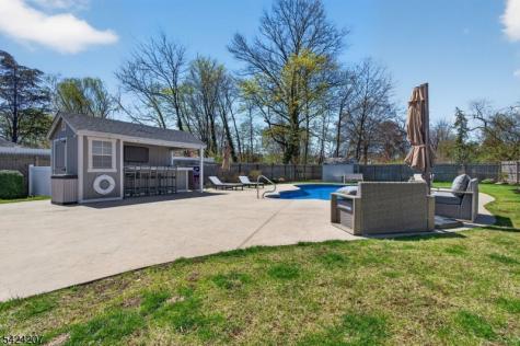 591 Barron Avenue Woodbridge NJ 07095