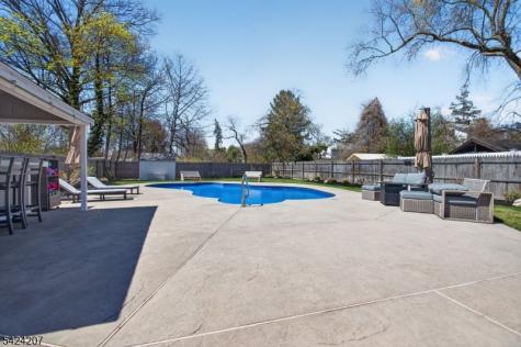 591 Barron Avenue Woodbridge NJ 07095
