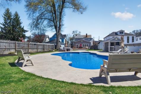 591 Barron Avenue Woodbridge NJ 07095