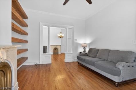 591 Barron Avenue Woodbridge NJ 07095