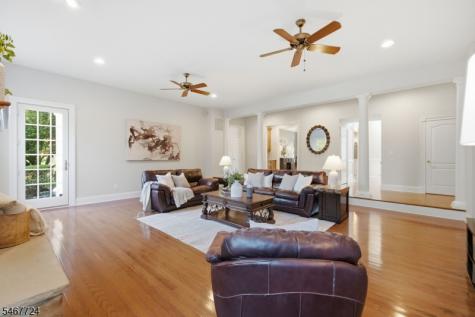 3 Perry Road Clinton NJ 08801