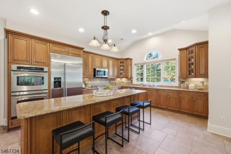 3 Perry Road Clinton NJ 08801
