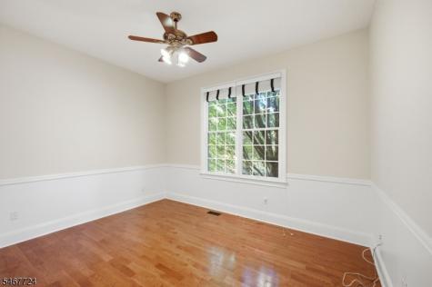 3 Perry Road Clinton NJ 08801