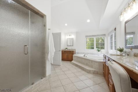 3 Perry Road Clinton NJ 08801
