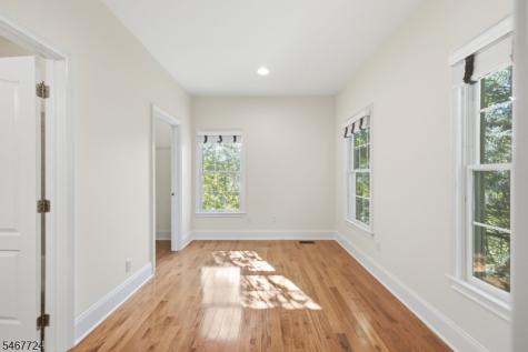 3 Perry Road Clinton NJ 08801