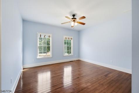 3 Perry Road Clinton NJ 08801