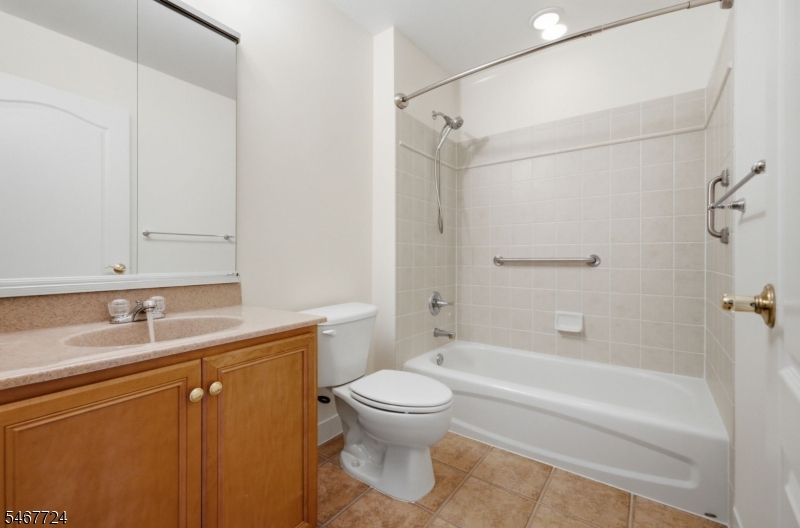 3 Perry Road Clinton NJ 08801