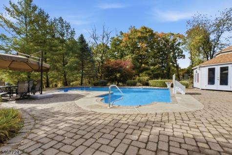 3 Perry Road Clinton NJ 08801