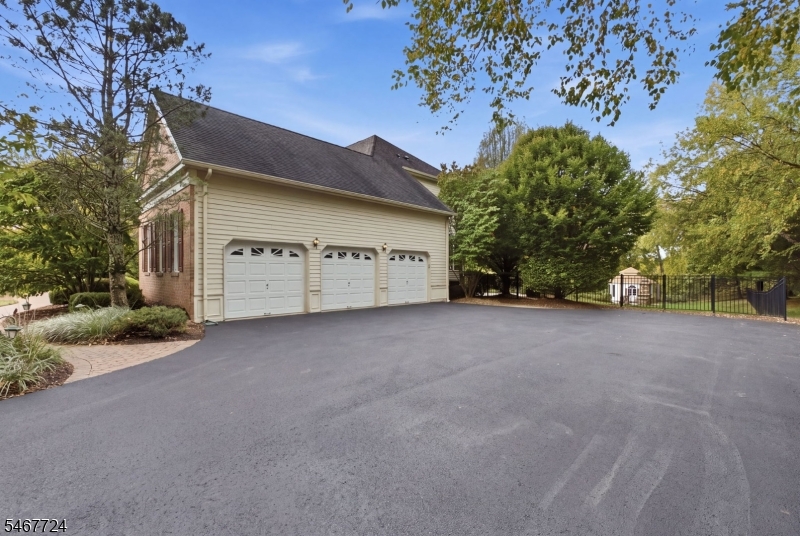 3 Perry Road Clinton NJ 08801