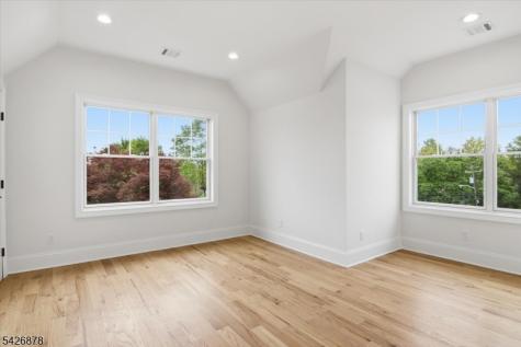 76 Hillside Avenue Livingston NJ 07039