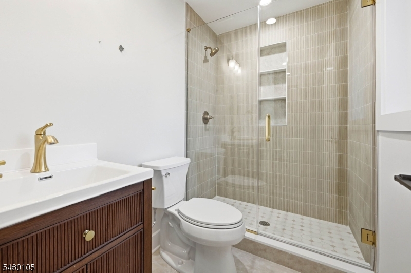 25 Claremont Avenue Livingston NJ 07039