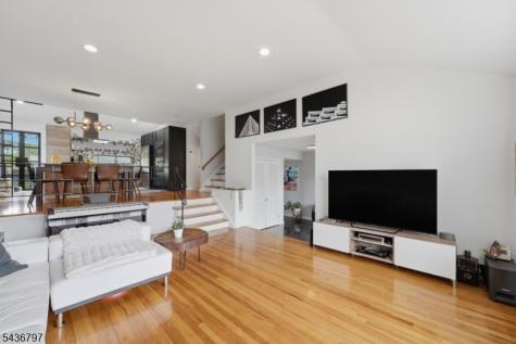 17 Arthur Drive Rutherford NJ 07070
