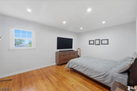 17 Arthur Drive Rutherford NJ 07070