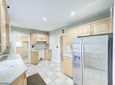 24 W Main Street Clinton NJ 08809