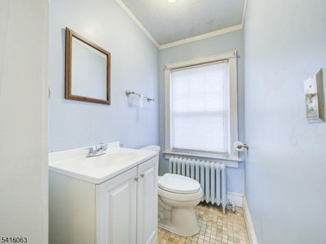 24 W Main Street Clinton NJ 08809