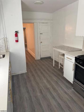 20 Willoughby Street Newark NJ 07112