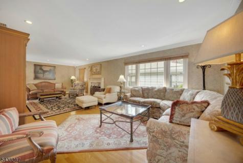 184 W Passaic Avenue Rutherford NJ 07070